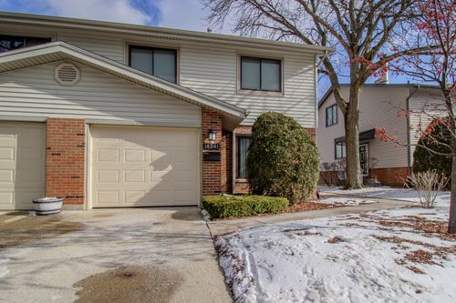 18541 Meadow Ln, Hazel Crest, IL, 60429-2407 | Card Image