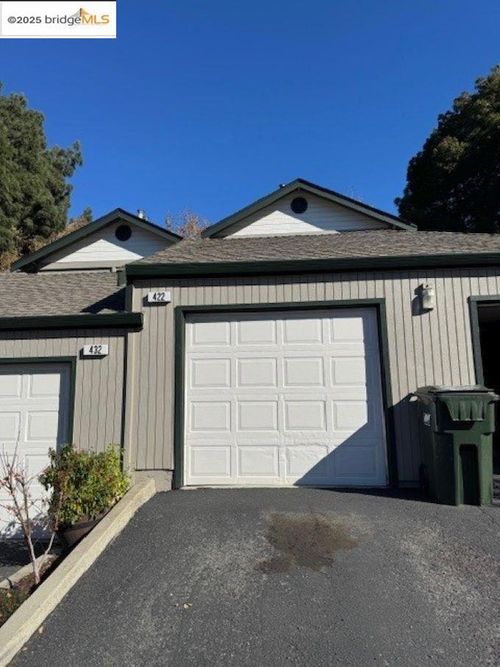 422 Lancaster Ln, Bay Point, CA, 94565-3280 | Card Image