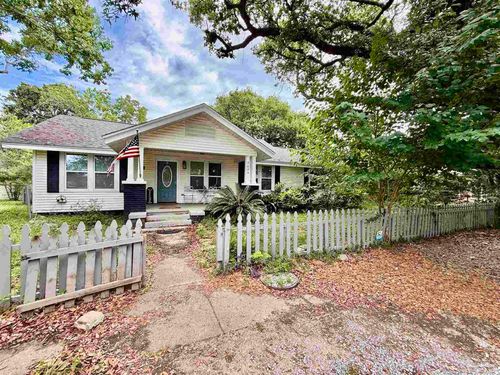 a-2624 W De Soto St, Pensacola, FL, 32505 | Card Image