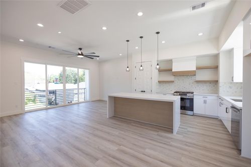 4102 Alice St, Houston, TX, 77021-4902 | Card Image