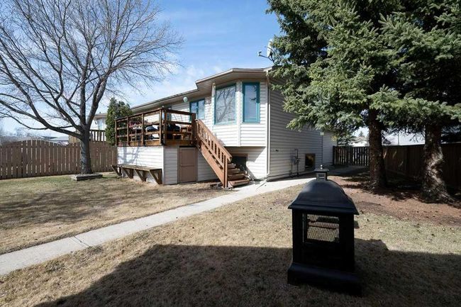 31 Escott Close, Home with 3 bedrooms, 2 bathrooms and 3 parking in Red Deer AB | Image 27