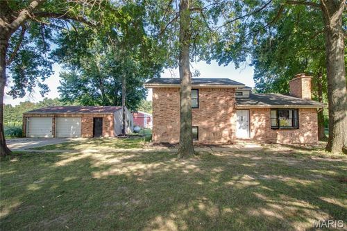 16776 Indian Lake Rd, Jerseyville, IL, 62052-7025 | Card Image