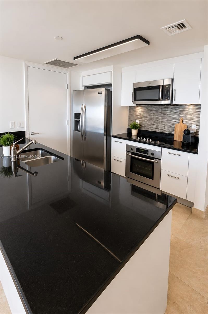 Residential Lease in Miami 3