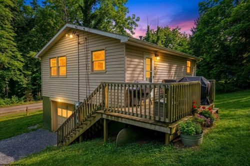 44 Lower Booth Rd, Morgantown, WV, 26501-7804 | Card Image