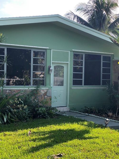 524 Ne 160th Ter, Miami, FL, 33162-4341 | Card Image