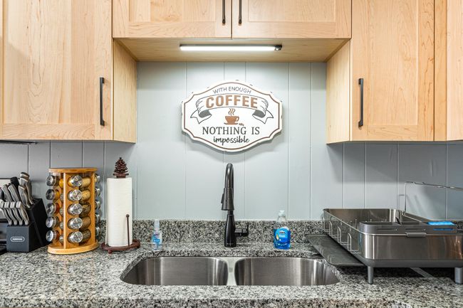 2 - 121 Main St, Condo with 1 bedrooms, 1 bathrooms and null parking in Colebrook NH | Image 6