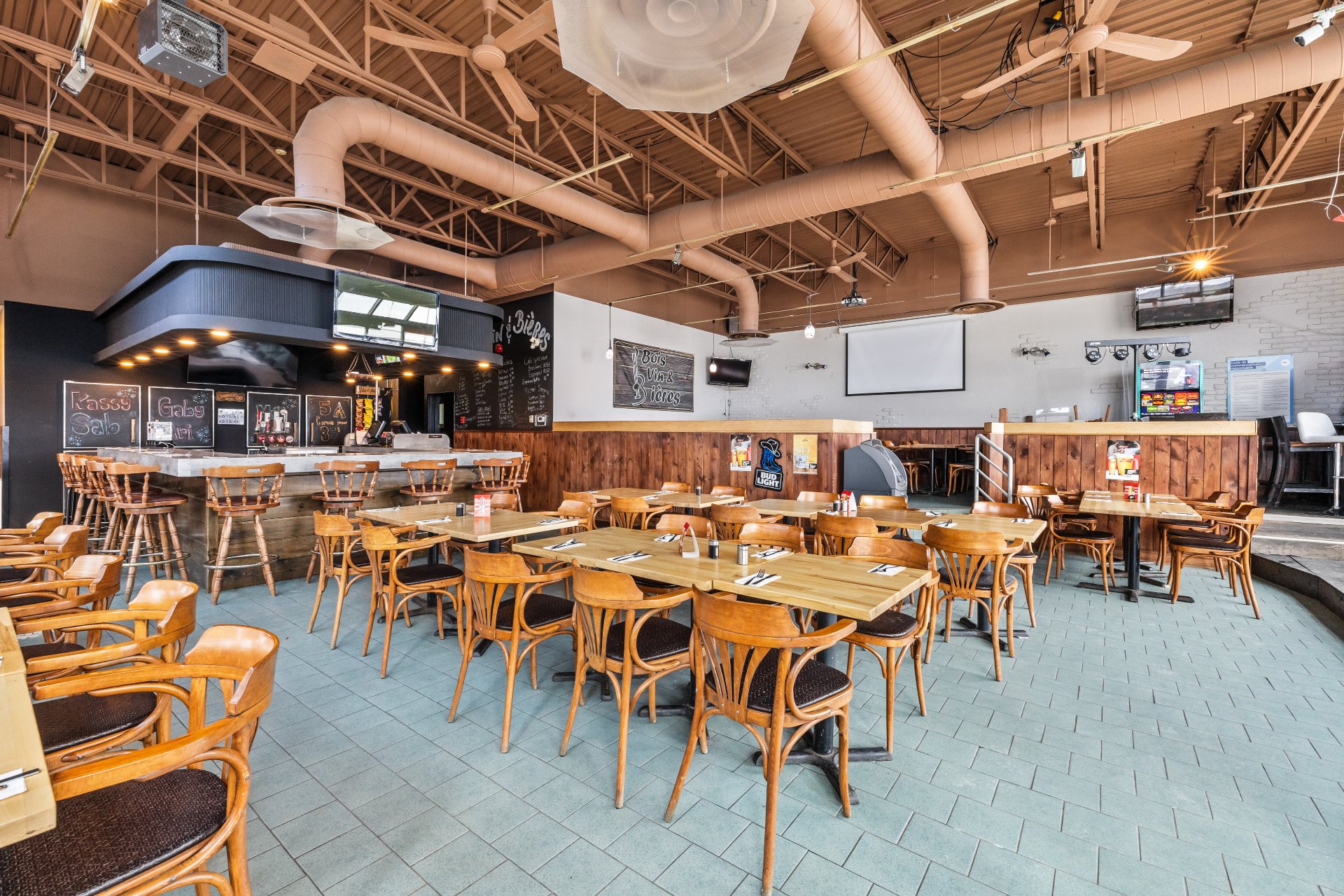 Commercial Sale in Mascouche 2