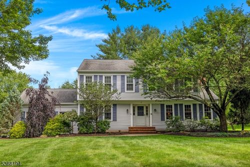 2 Kerry Pl, Flanders, NJ, 07836-9732 | Card Image