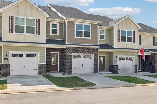 404 Masters Way, Dickson, TN, 37055-2114 | Card Image