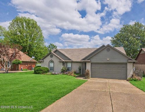 9290 Lakeside Drive, Olive Branch, MS, 38654 | Card Image