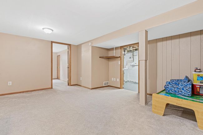 1709 Hillview Rd, House other with 3 bedrooms, 1 bathrooms and null parking in Shoreview MN | Image 13