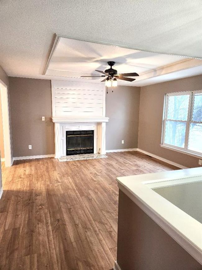 19112 E 13th Street N, For Sale in Independence Zoocasa