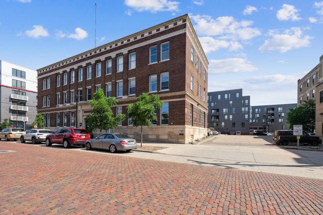 Easy access to all things in the North Loop | Image 21
