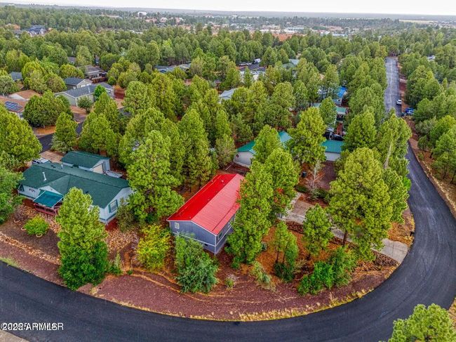 241 Timber Ridge Loop, House other with 3 bedrooms, 2 bathrooms and null parking in Show Low AZ | Image 5