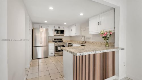 25-7123 Sw 115th Pl, Miami, FL, 33173-1795 | Card Image