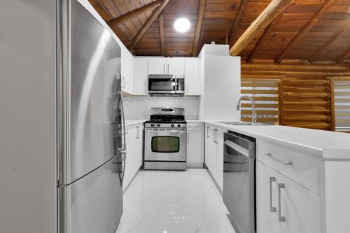 1370 Prairie Ave, Port Coquitlam, BC, V3B1T2 | Card Image