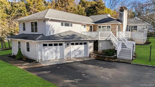 1166 Hunterbrook Rd, Yorktown Heights, NY, 10598-6218 | Card Image