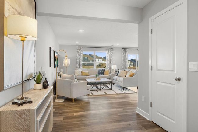 Wide entry way leading into the home! | Image 7