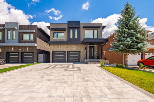 17 Leyburn Ave, Richmond Hill, ON, L4C0R2 | Card Image
