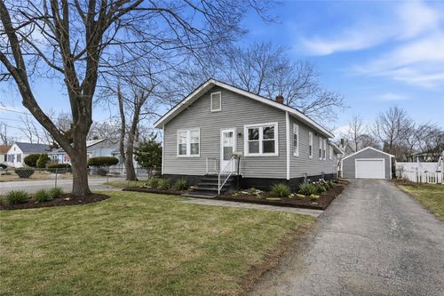 79 Bellevue Ave, Warwick, RI, 02888-5009 | Card Image