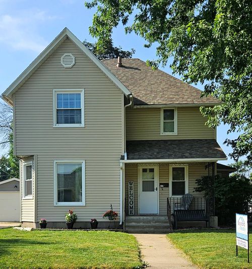317 8th Ave N, Fort Dodge, IA, 50501-3125 | Card Image