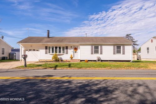 1408 Berkeley Ave, Beachwood, NJ, 08722-4302 | Card Image