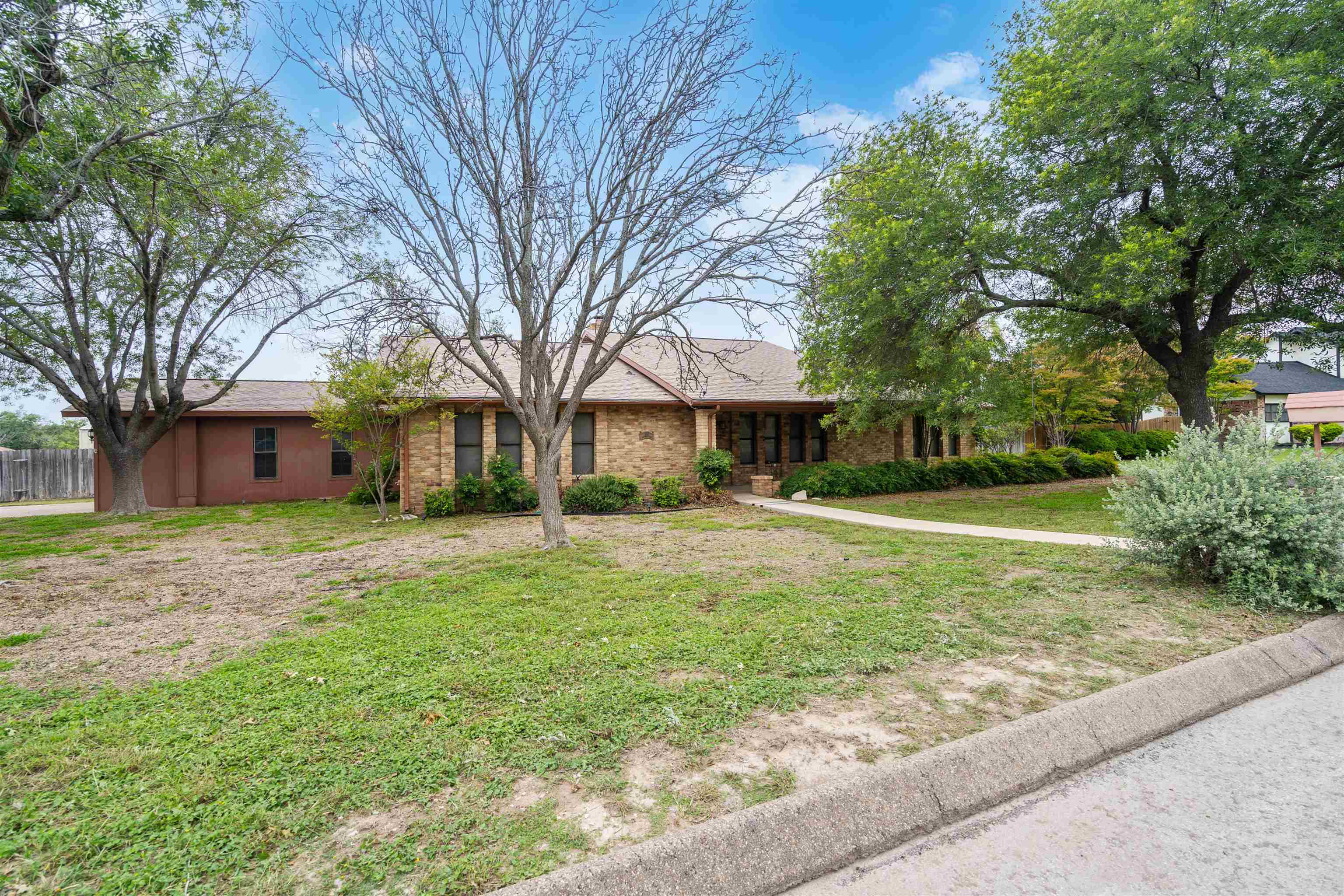 Residential in Del Rio 4
