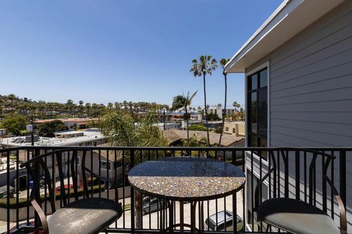 401-8110 El Paseo Grande, La Jolla, CA, 92037-3127 | Card Image
