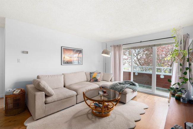 403 - 250 W 1 St Street, Condo with 1 bedrooms, 1 bathrooms and 1 parking in North Vancouver BC | Image 3