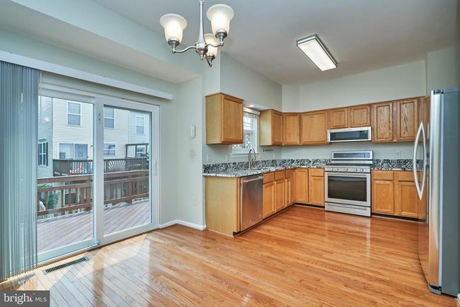 6362 Dakine Cir, Townhouse with 3 bedrooms, 4 bathrooms and null parking in SPRINGFIELD VA | Image 22