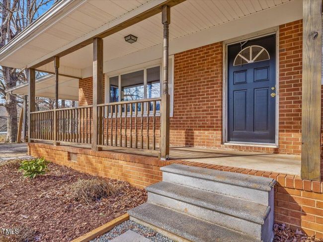 05-Front Entry | Image 5