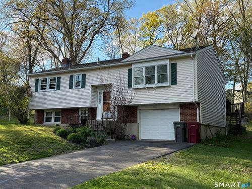 67 Gail Dr, Naugatuck, CT, 06770-2122 | Card Image
