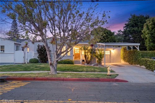 424 S Meadows Ave, Manhattan Beach, CA, 90266-6910 | Card Image