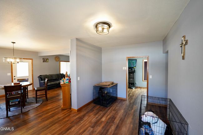 620 2 Nd St Sw, House other with 3 bedrooms, 2 bathrooms and null parking in Jamestown ND | Image 4