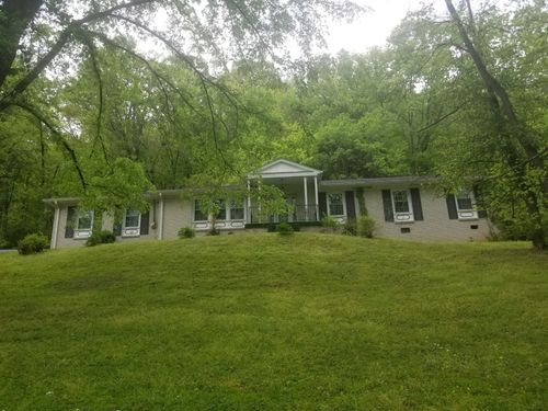 2705 Hillsboro Rd, Brentwood, TN, 37027-5428 | Card Image