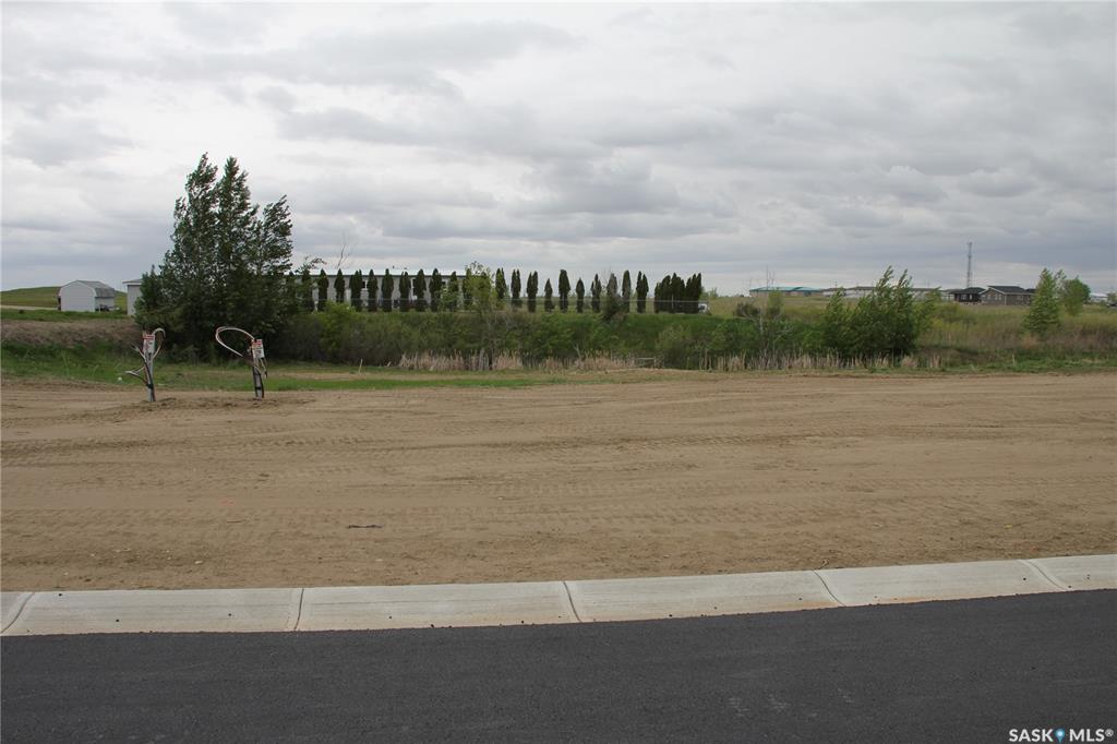 Land in Pilot Butte 3