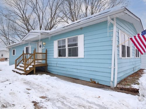 11062 Leader Rd, Chardon, OH, 44024-8951 | Card Image