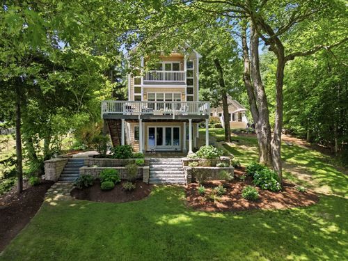 89 Dunstable Rd, Westford, MA, 01886-1058 | Card Image