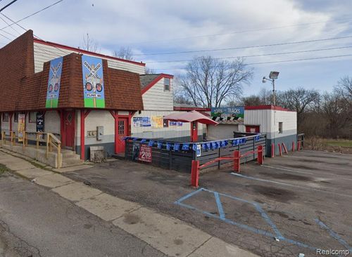 2310 W Court St, Flint, MI, 48503-3150 | Card Image