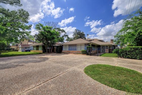 4002 Portsmouth Ave, Houston, TX, 77027-6832 | Card Image