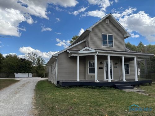 305 S Main St, Gibsonburg, OH, 43431-1340 | Card Image