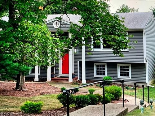 1 Tudor Ter, Livingston, NJ, 07039-2424 | Card Image