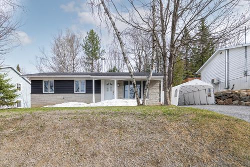 21 Rue Dorval, Québec (Charlesbourg ), QC, G2N1J2 | Card Image