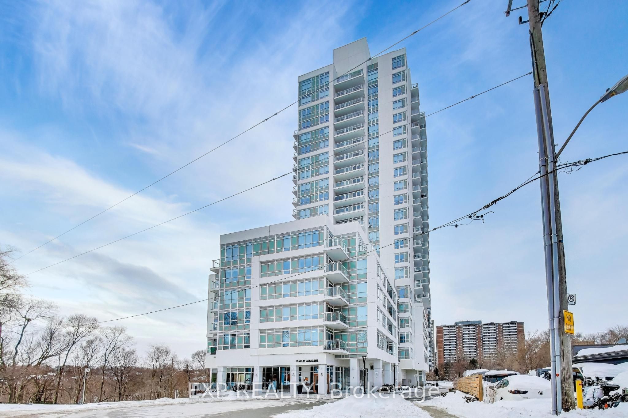 Residential in Toronto W04 4