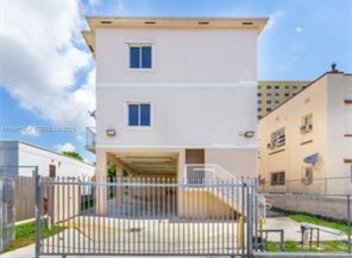 apt-2-1063 Sw 2nd St, Miami, FL, 33130-1069 | Card Image