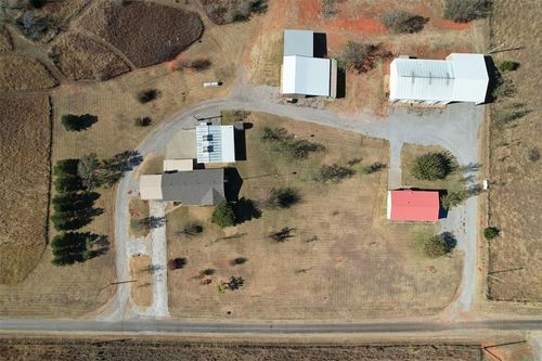 10057 N 2250 Rd, Arapaho, OK, 73620-2113 | Card Image