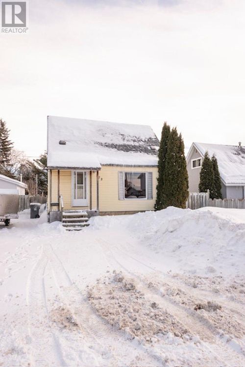 372 Grenville Ave, Thunder Bay, ON, P7A2B8 | Card Image