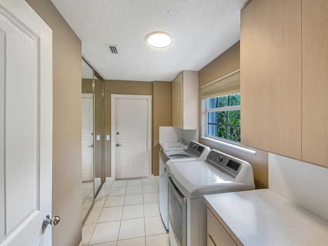 7789 Se Spicewood Cir, Condo with 2 bedrooms, 2 bathrooms and null parking in Hobe Sound FL | Image 20