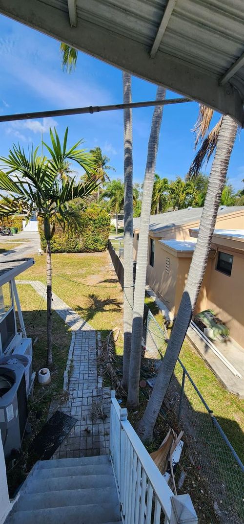 2-708 Ne 4th St, Hallandale Beach, FL, 33009-3519 | Card Image