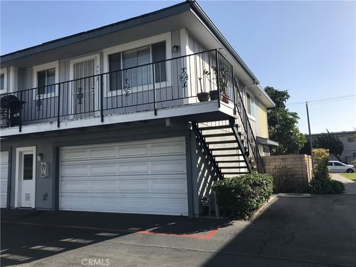 12-4638 Via Vista Cir, Huntington Beach, CA, 92649-5203 | Card Image